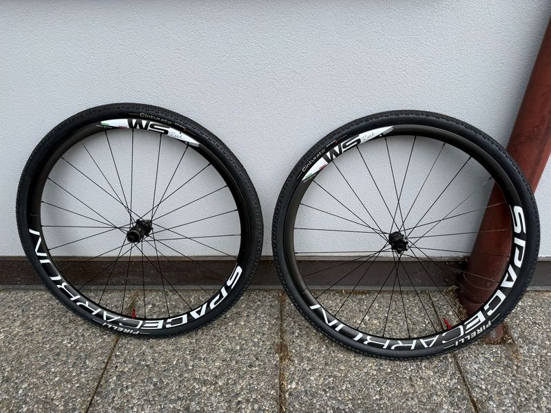 Used space carbon ws ws bike — image 1 of 5
