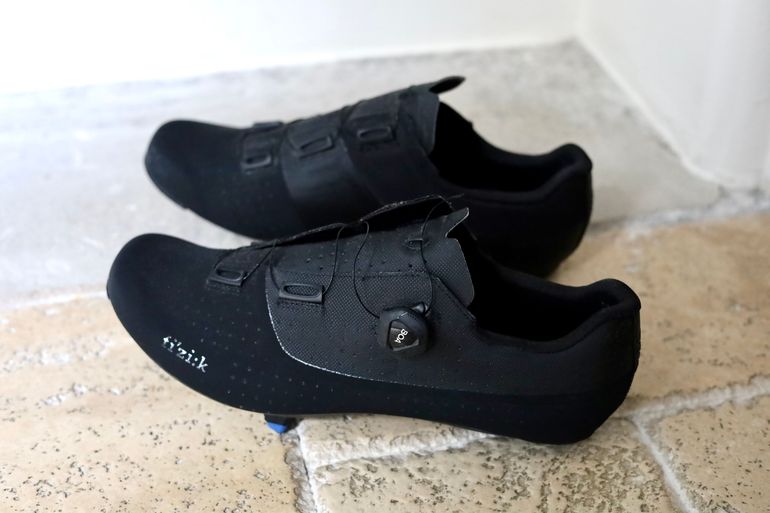 Used Fizik R4 Overcurve Road Cycling Shoe 2025 bike — image 1 of 5