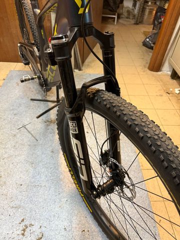 Brugt RockShox Rock Shox SID Ultimate Fligth Attendant 2025 bike — billede 5 af 5