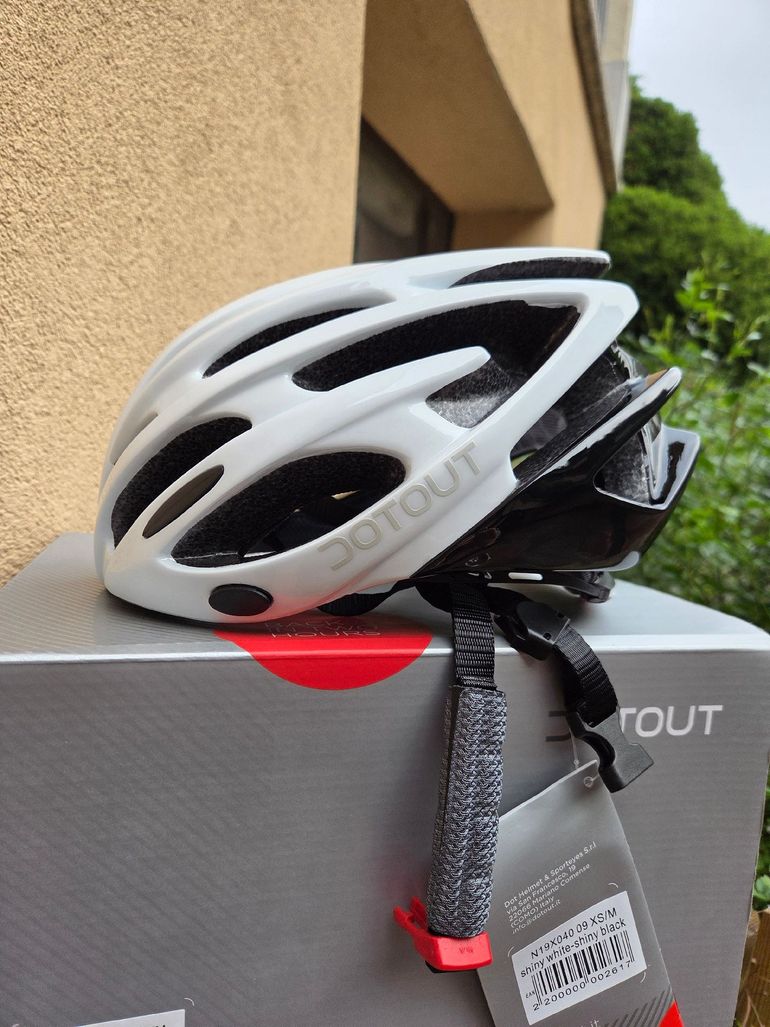 Used Dotout Casco Helmet 2020 bike — image 4 of 6