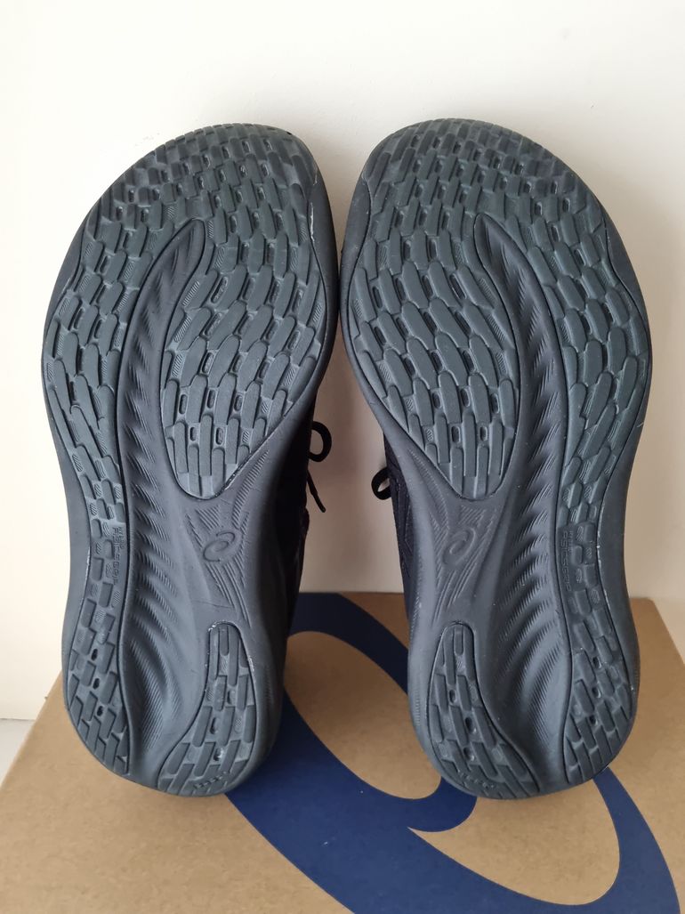 Used Asics Gel-Nimbus 26 bike — image 8 of 11