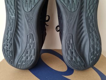 Used Asics Gel-Nimbus 26 bike — image 10 of 11