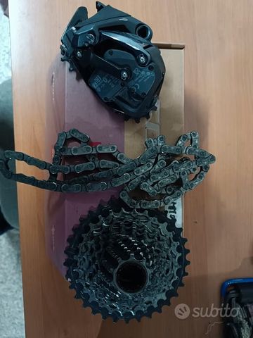 Käytetty Sram force 2022 Drivetrain & Pedals