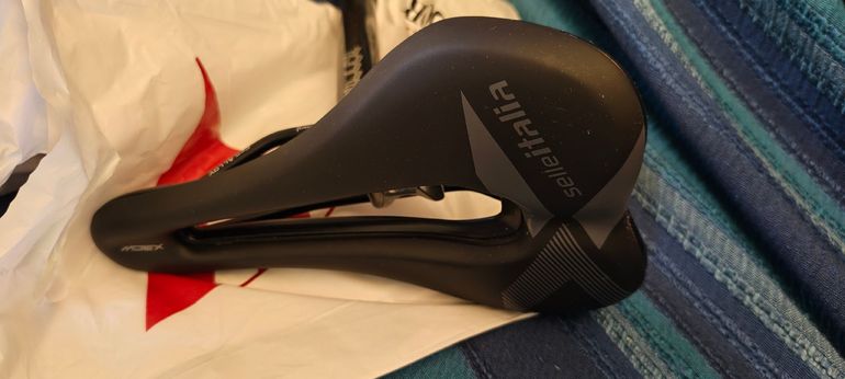 Used Sella Italia XBOW Superflow 2026 bike — image 2 of 3