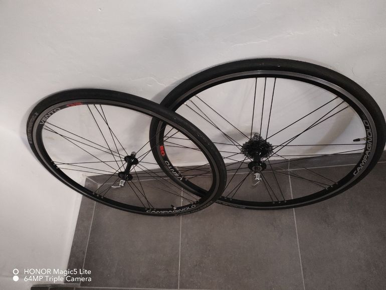 Used campagnolo vento Ruote bike — image 13 of 15