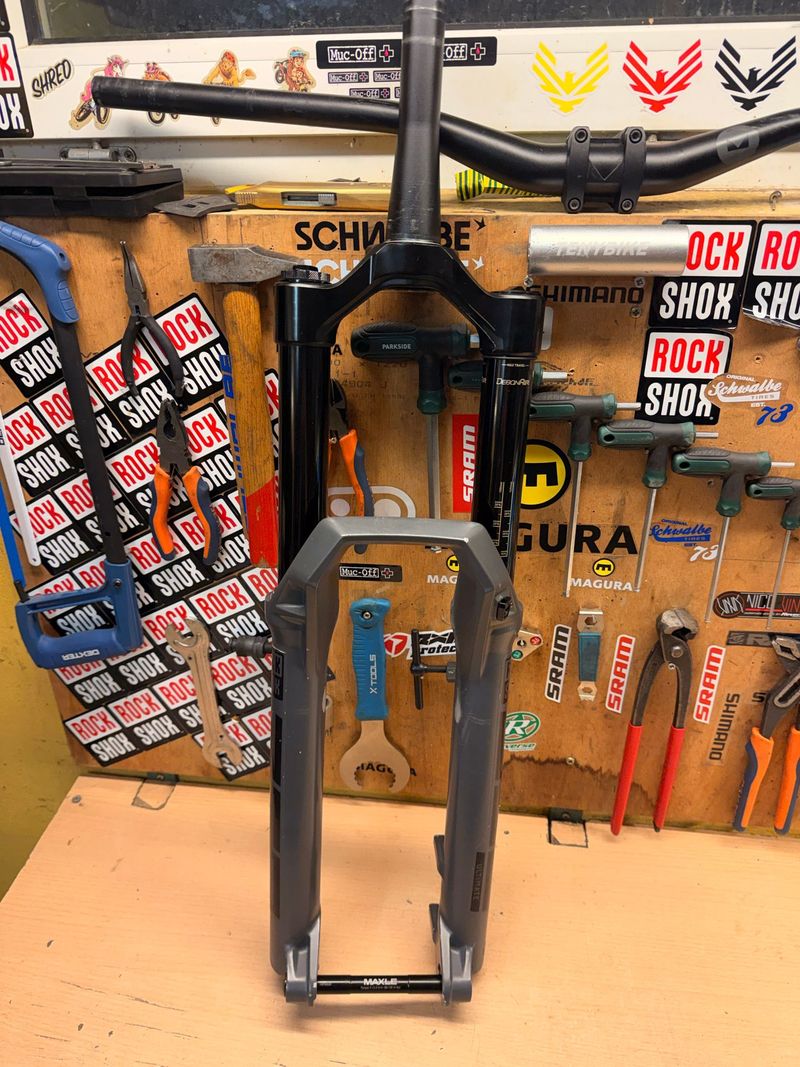 Used RockShox Zeb Ultimate Charger 2.1 RC2 Fork