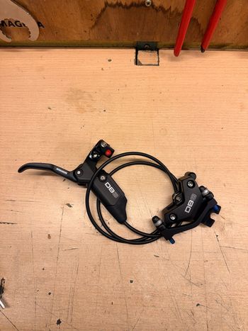 Used Sram DB8 Disc Brake bike — image 1 of 2
