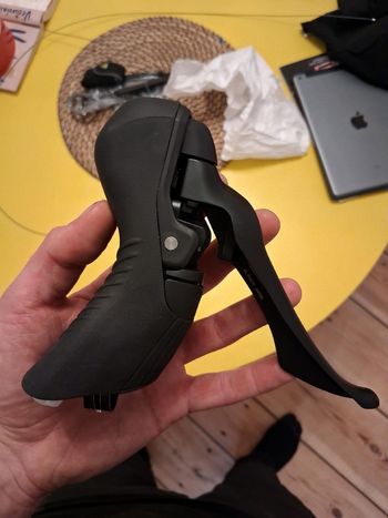 Used Shimano GRX BL-RX610-L Brake Lever bike — image 3 of 4