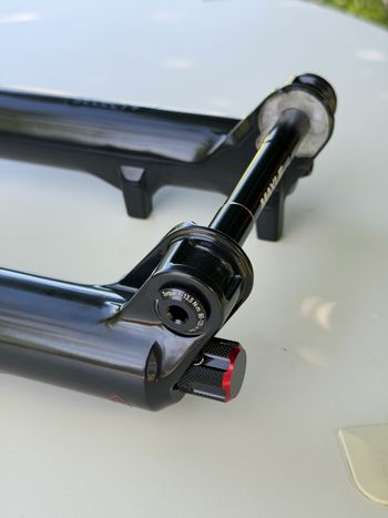 Used RockShox LYRIK Select+ RC 29 2024 bike — image 3 of 5