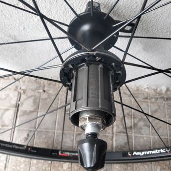 Used Campagnolo Proton Asymmetric Wheelset bike — image 6 of 7