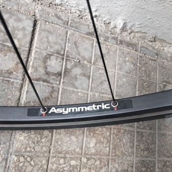Used Campagnolo Proton Asymmetric Wheelset bike — image 4 of 7