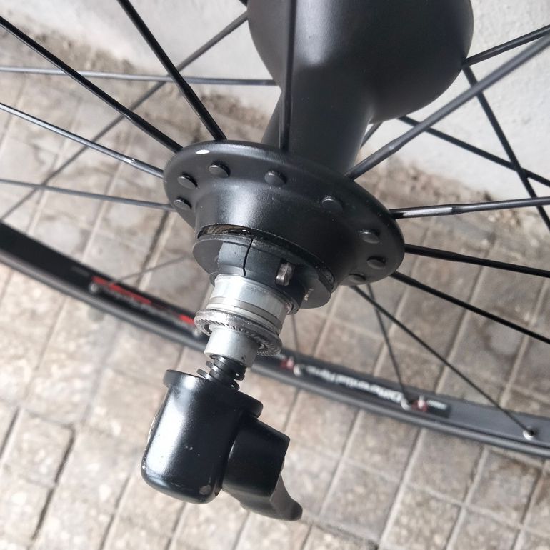 Used Campagnolo Proton Asymmetric Wheelset bike — image 7 of 7