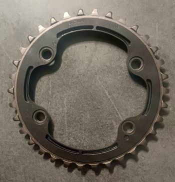Used Shimano DEORE XT SM-CRM81 Chainring bike — image 2 of 4