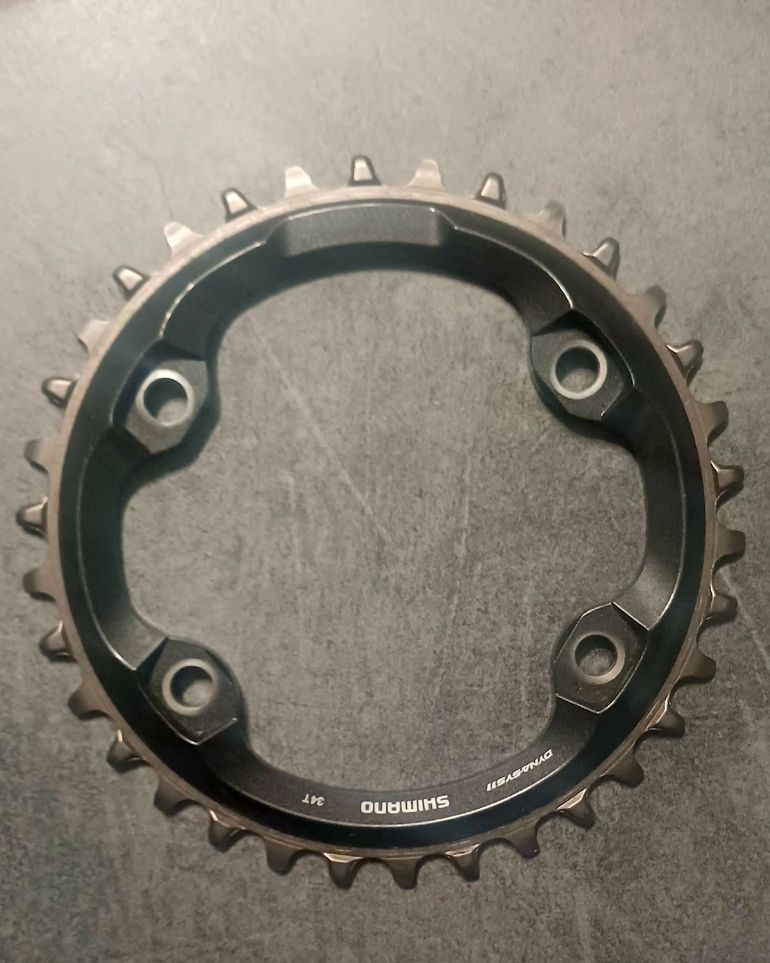 Used Shimano DEORE XT SM-CRM81 Chainring bike — image 1 of 4