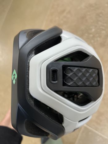 Used Lazer Vento 2025 bike — image 4 of 8