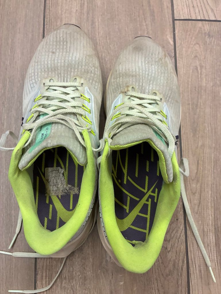 Used Nike Air zoom pegasus 39 bike — image 9 of 13