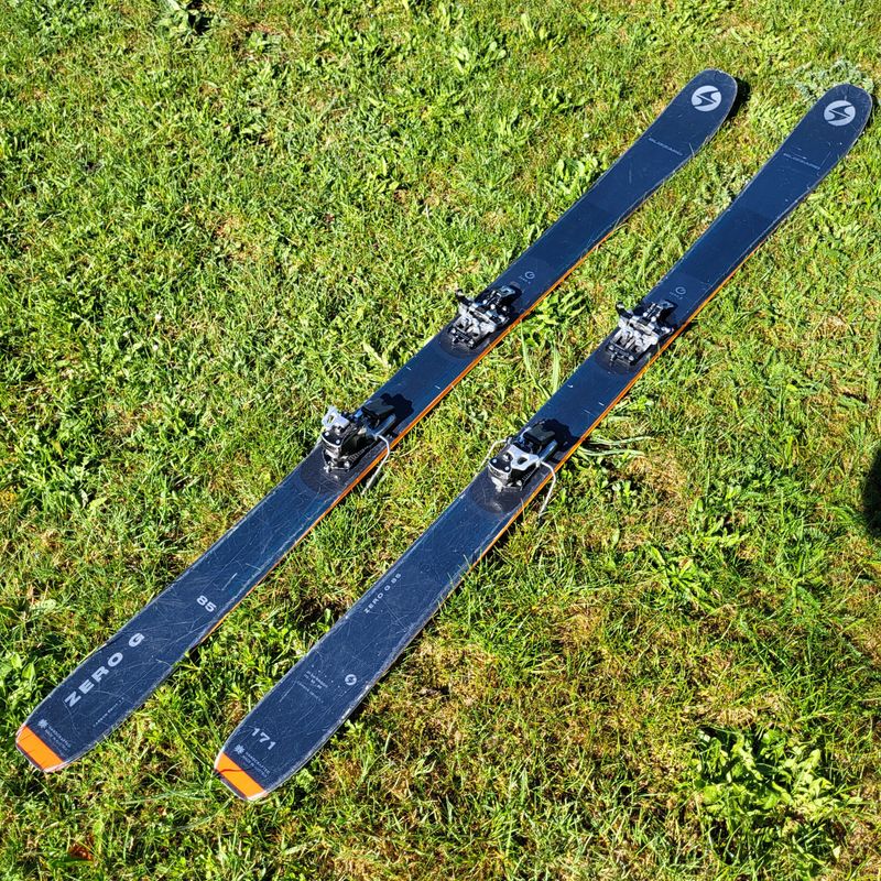 Used Blizzard Zero G85 bike — image 1 of 5