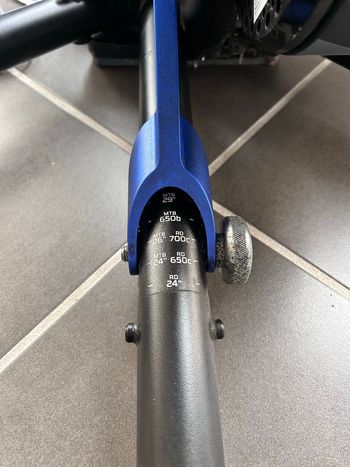 Used Wahoo kickr smart trainer V5 2023 bike — image 4 of 4
