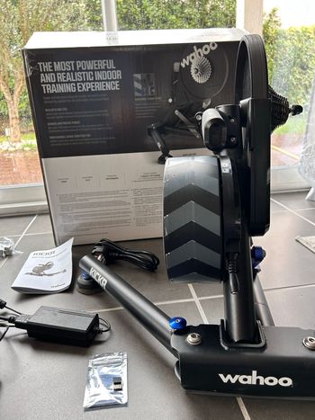 Used Wahoo kickr smart trainer V5 2023 bike — image 3 of 4