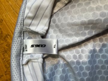 Brugt Q36.5 Gregarius Pro trikot 2025 bike — billede 2 af 2