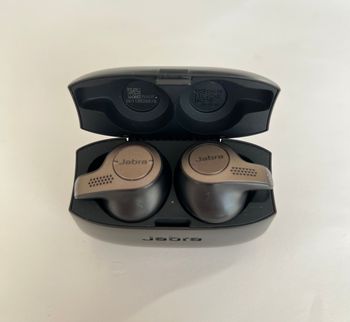 Used jabra Elite 65t True Wireless Earbuds bike — image 5 of 9