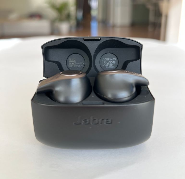 Used jabra Elite 65t True Wireless Earbuds bike — image 6 of 9