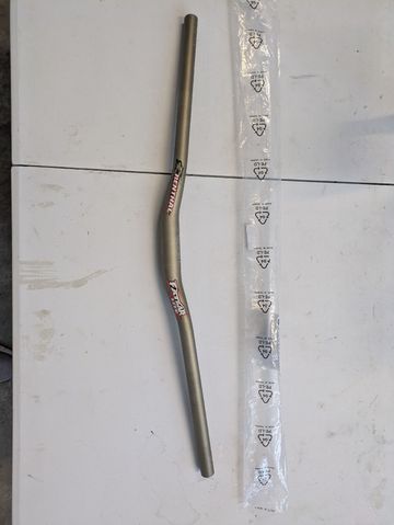 Tweedehands Renthal Fatbar Lite 2024 bike — afbeelding 3 van 6