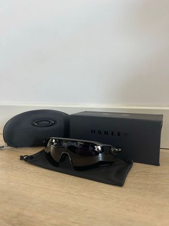 Oakley, radar Ev