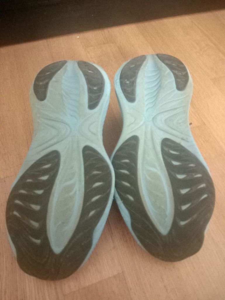 Used Asics Cumulus 26 2024 bike — image 4 of 4