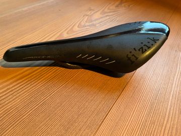 Tweedehands Fizik Arione Carbon Braided Saddles & Seatposts