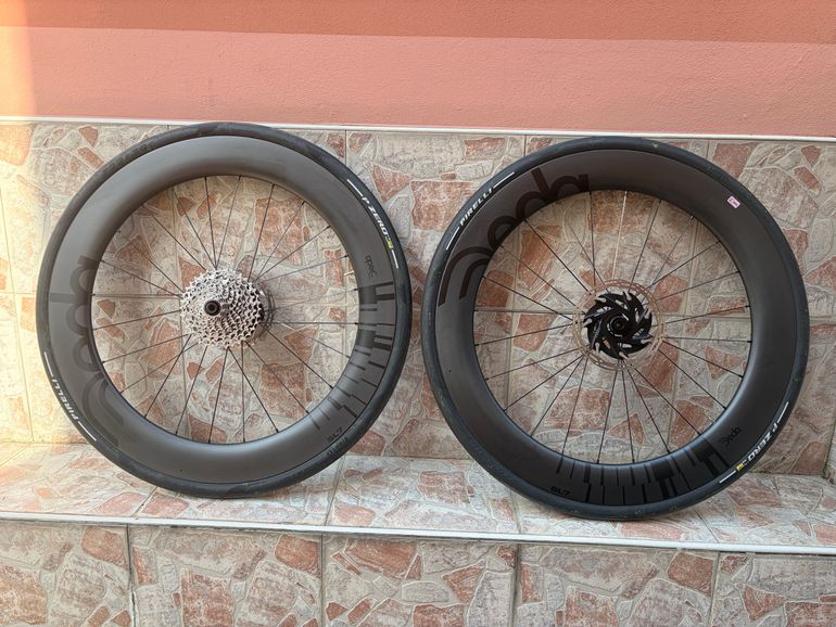 Used Deda Elementi SL7 Carbon Disc Wheelset 2025 bike — image 2 of 2
