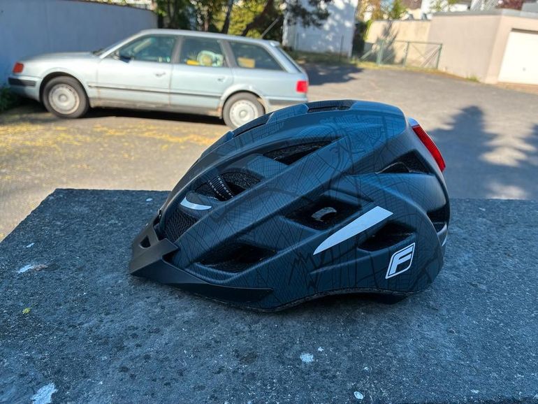 Used Fischer Urban Plus 2022 bike — image 1 of 7
