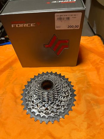 Used Sram XG-1290 12-speed 10-33T 2024 bike — image 8 of 8