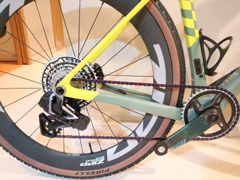 Used Pirelli Cinturato Gravel RS 2026 bike