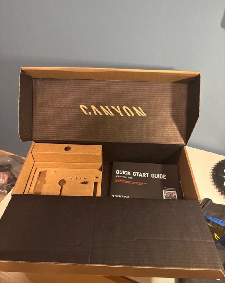 Used Canyon carbon 2025 bike — image 7 of 7