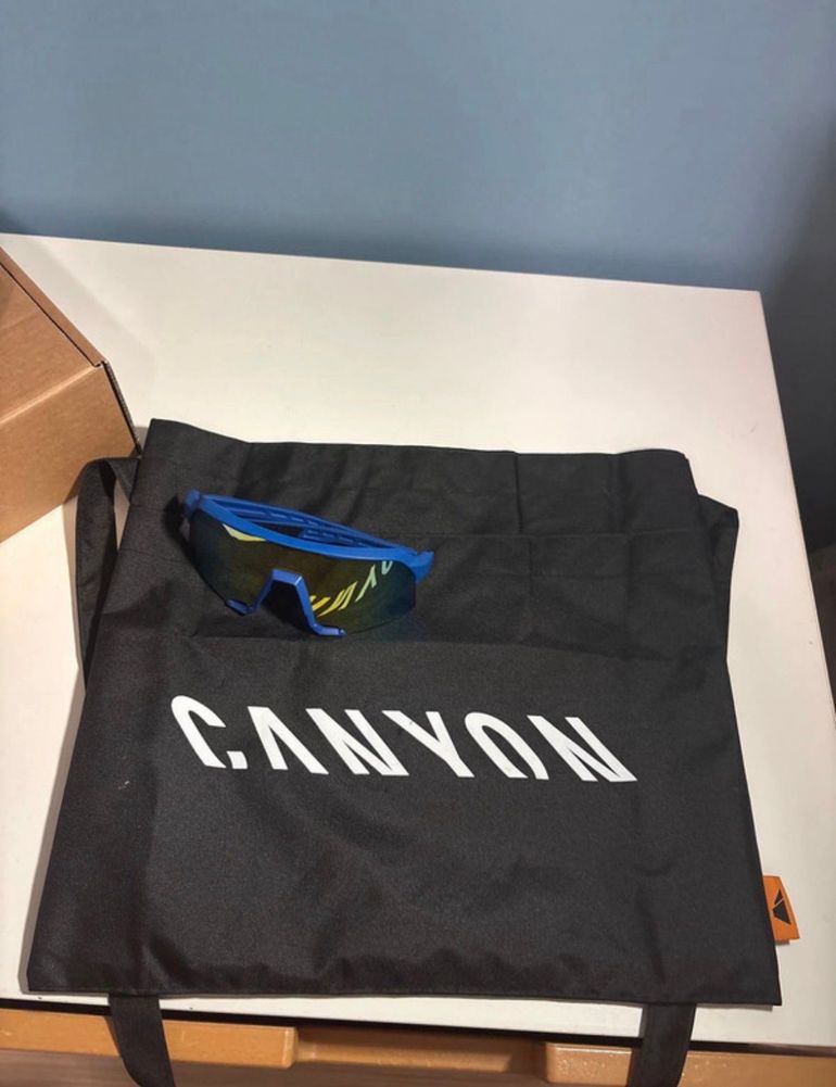 Used Canyon carbon 2025 bike — image 5 of 7