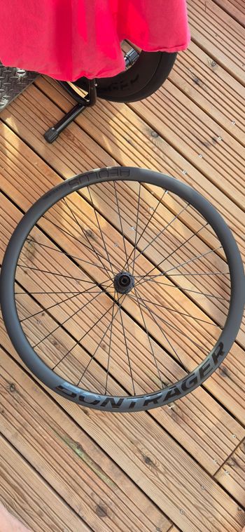 Used Bontrager Aeolus Elite 35 TLR AV/AR 2025 bike — image 3 of 4