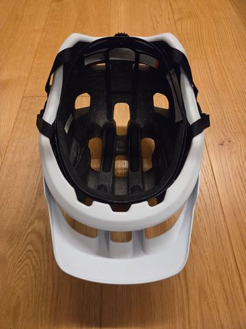Used POC Axion Helmet bike — image 5 of 8