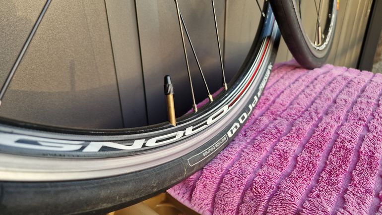 Used Campagnolo Khamsin Asymmetric Wheelset 2014 bike — image 11 of 15