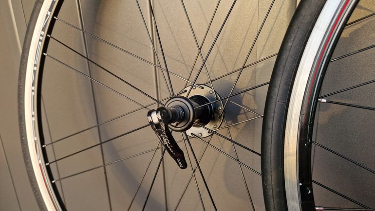 Used Campagnolo Khamsin Asymmetric Wheelset 2014 bike — image 14 of 15