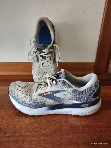 Used Brooks Ghost 16 Running Shoes