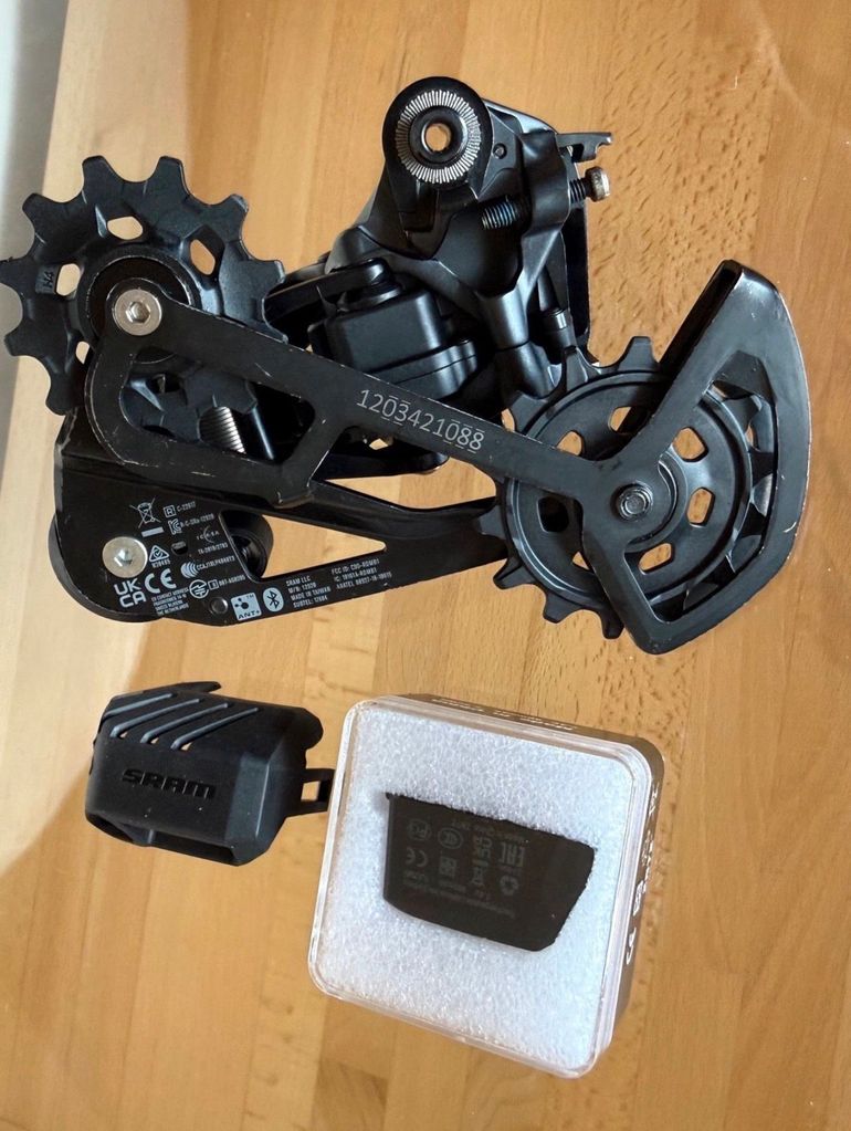 Used Sram GX Eagle AXS Schaltwerk mit Akku bike — image 2 of 4