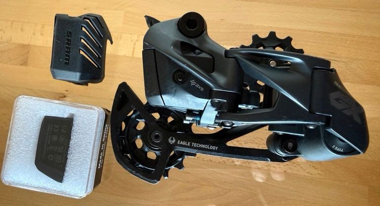 Used Sram GX Eagle AXS Schaltwerk mit Akku bike — image 1 of 4