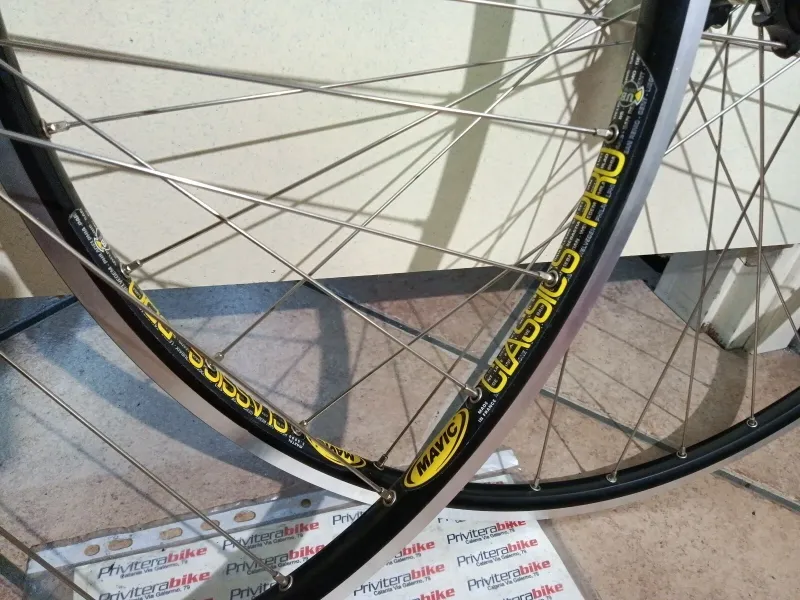 Used Mavic classics Pro Vintage 2010 bike — image 4 of 7
