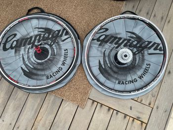 Campagnolo, Vento/Ferrus Road Wheelset + 2 Housses + 10-speed Cassette