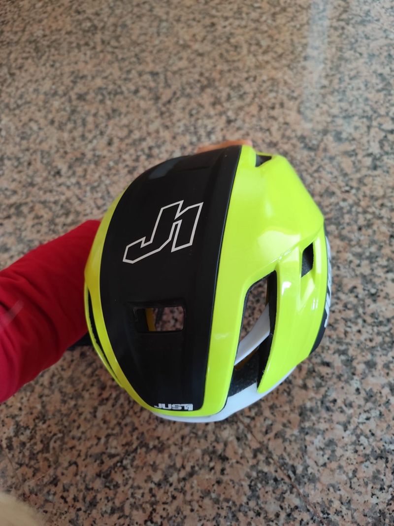 Used just Casco da ciclismo bike — image 2 of 4