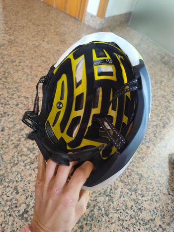 Used just Casco da ciclismo bike — image 3 of 4
