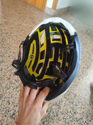 Used just Casco da ciclismo bike — image 3 of 4