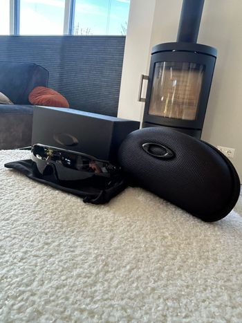 Oakley, radar Ev