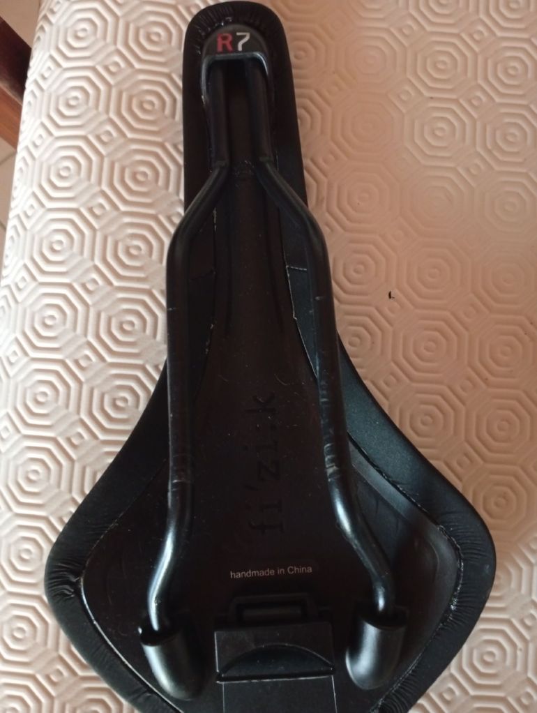 Used Fizik r7 2025 bike — image 2 of 4